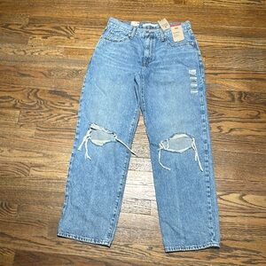 Levi’s Mid Rise ‘94 Baggy Jeans